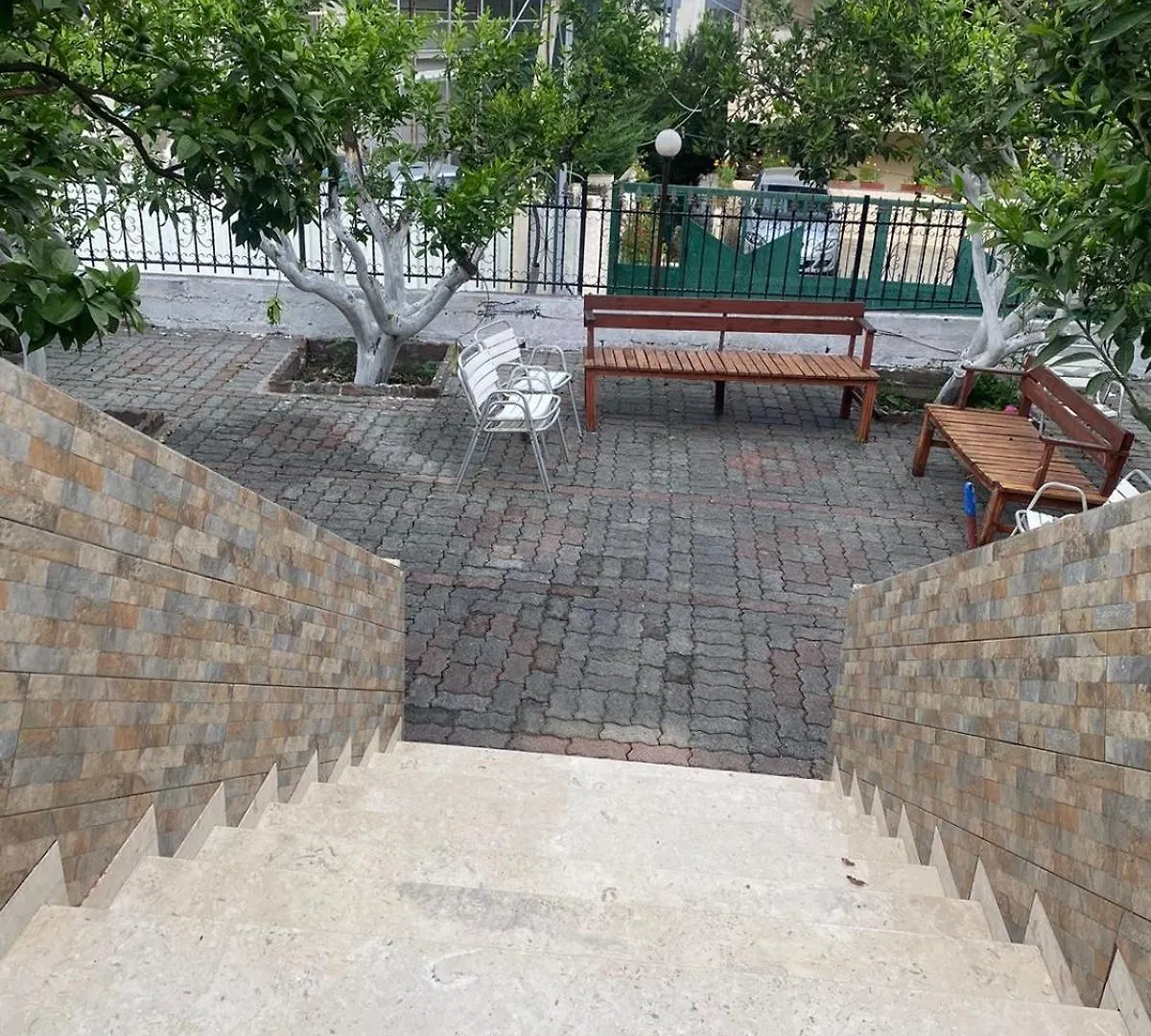Aulona'S Garden Apartment Vlore